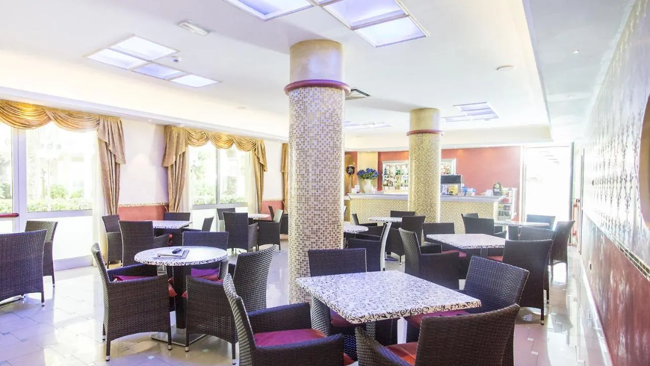 Hotel Madison Bellaria-Igea Marina 3*,  Italy