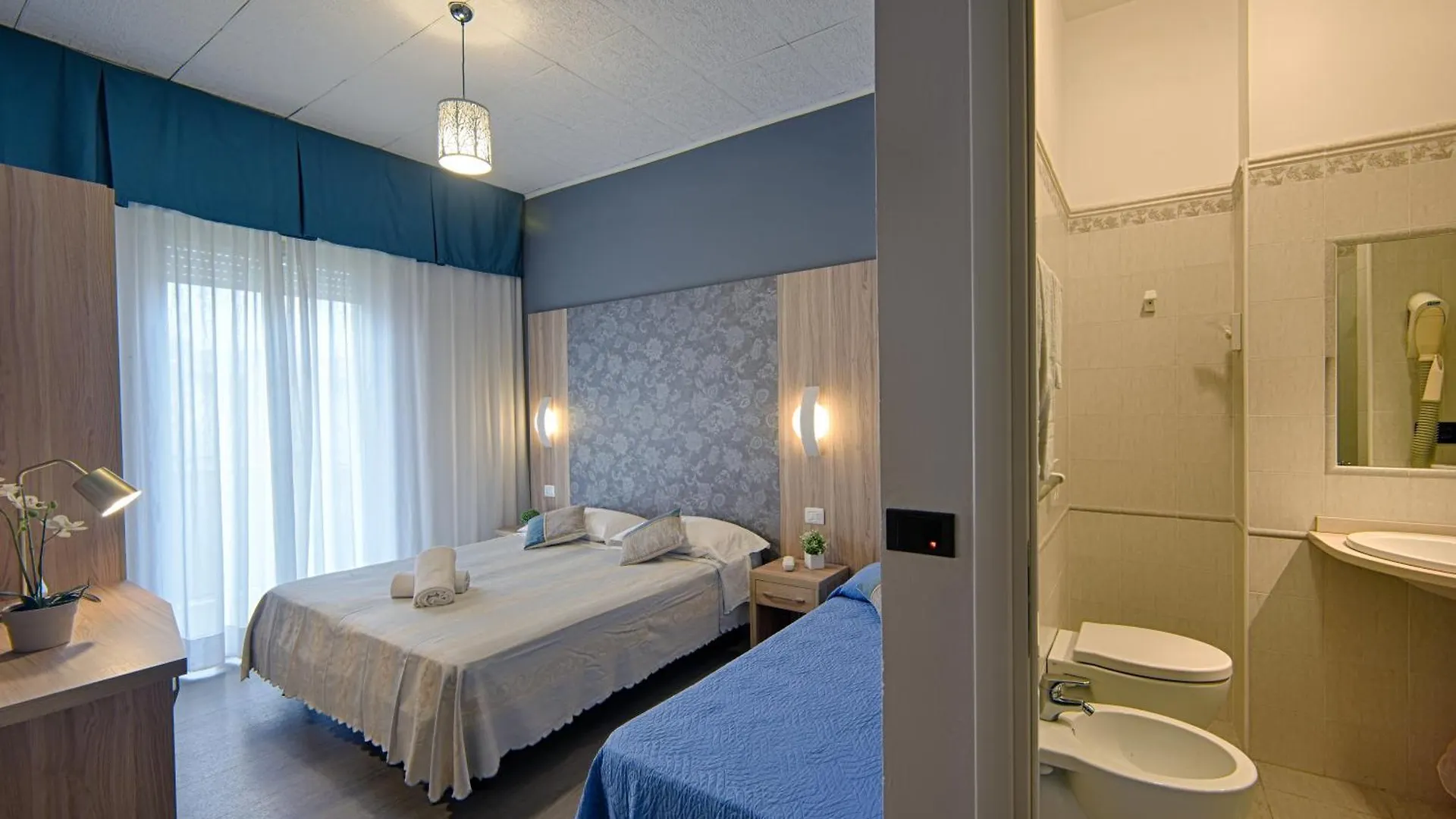 Hotel Madison Bellaria-Igea Marina 3*,