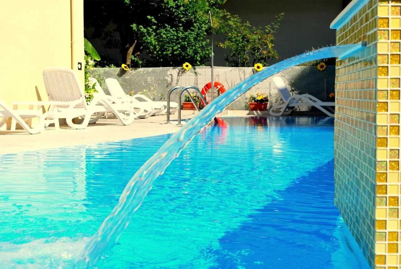 Hotel Madison Μπελάρια-Ιτζέα Μαρίνα