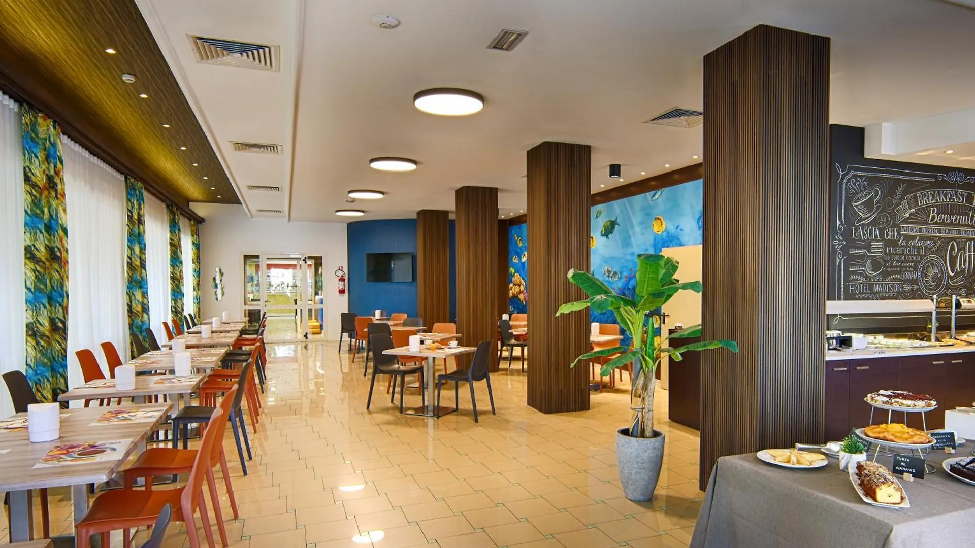 Hotel Madison Μπελάρια-Ιτζέα Μαρίνα